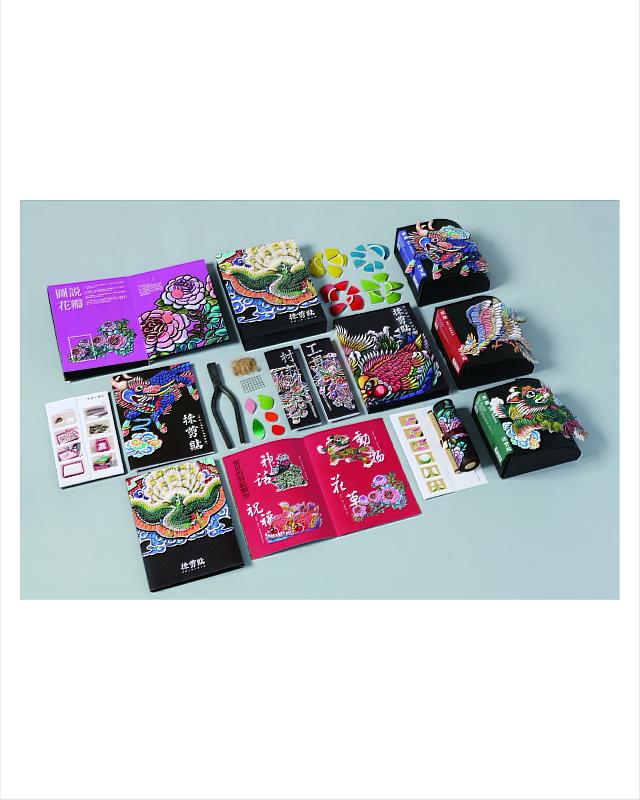 《揀剪貼》榮獲 Packaging Design 類別Winner，以平面化語彙轉譯廟宇剪黏工藝，使傳統工藝美學以當代形式進入生活場域 (照片/校方提供)
