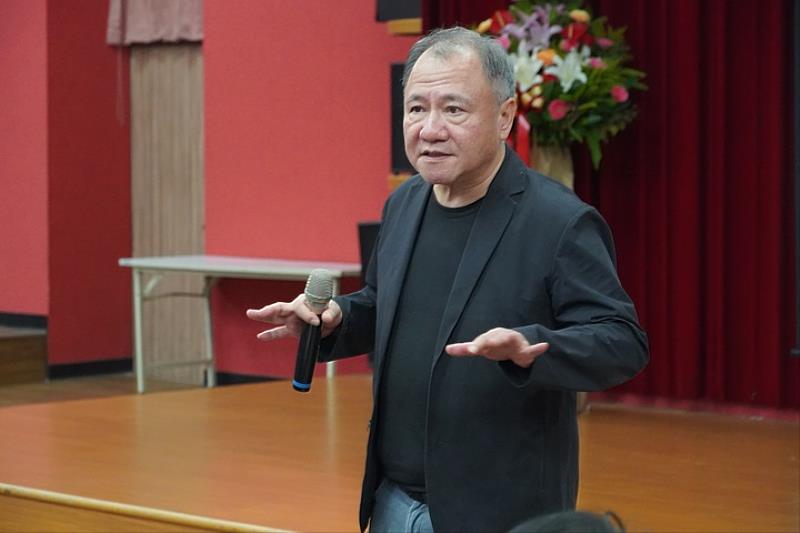 台灣設計研究院研發長劉世南，以「新啟蒙時代：人工智慧帶來的文明未來」為題發表專題演講。