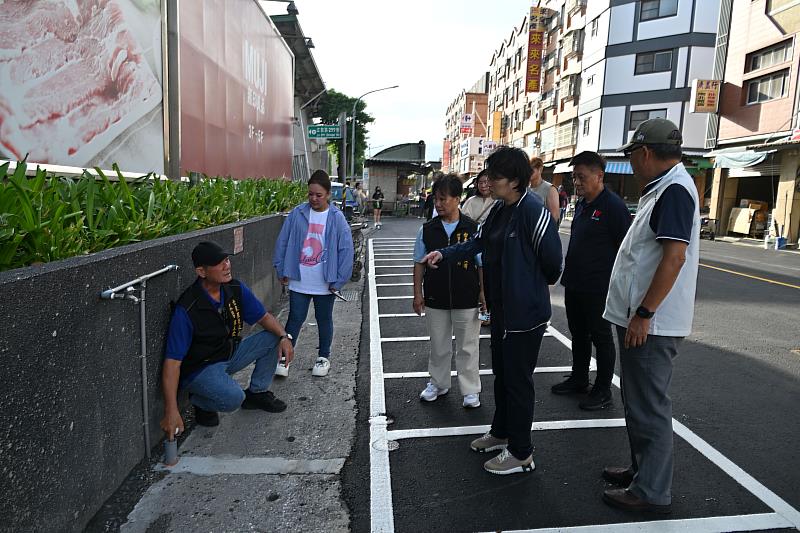 臺東市正氣路改善工程即將完工通車 饒慶鈴視察 水果街及觀光夜市11日正式回歸！