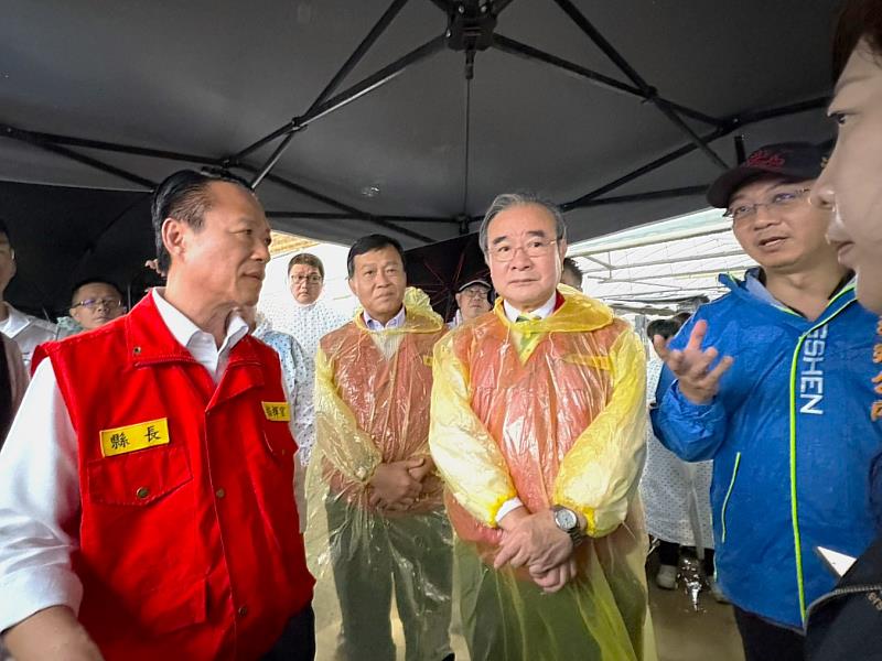 卓榮泰院長南下嘉義視察農損情況：提高補助、加速救助程序