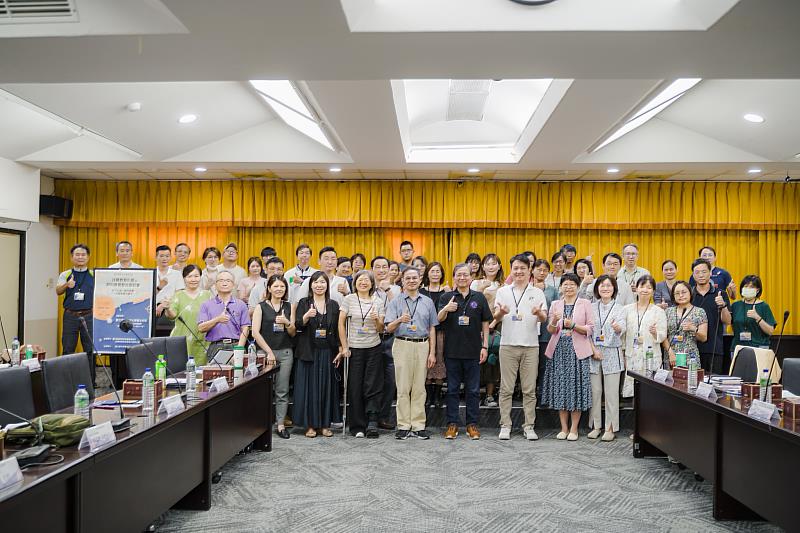 國立臺北商業大學主辦「技職教育扎根與群科發展整合座談會」。