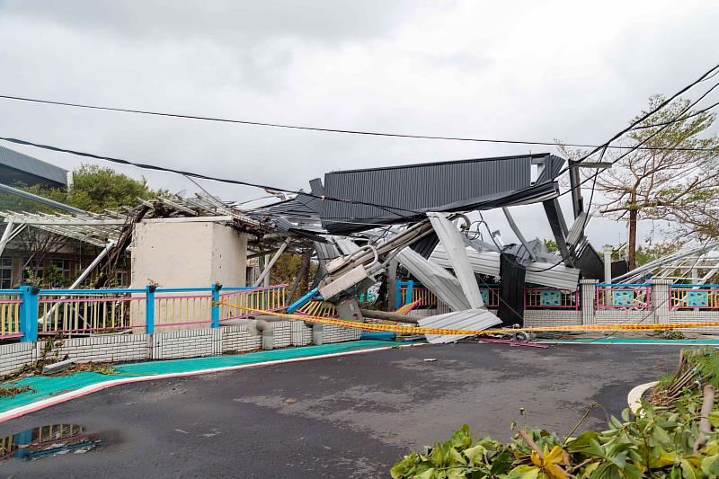丹娜絲颱風嘉縣校園災損初估將近1億 教育部勘災