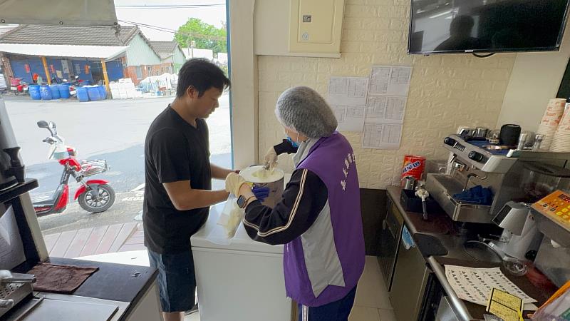 嘉義縣衛生局啟動夏季飲冰品抽驗 64件全數合格