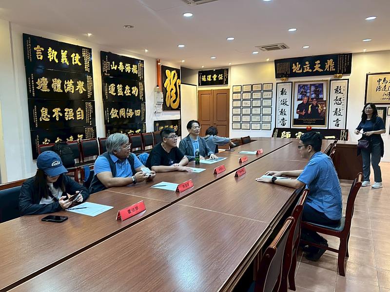 與雞場街工委會主席陳偉建交流