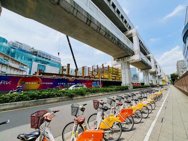 中和環狀線沿線有許多新建案插旗，因此環狀線工業區為雙和區域預售案交易最熱絡區域。