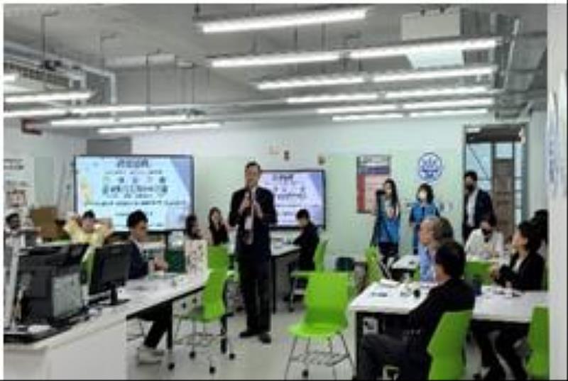 郭樹勳副校長歡迎臺灣數位生醫EMI聯盟代表,展現跨校合作推動雙語教育的堅定決心。