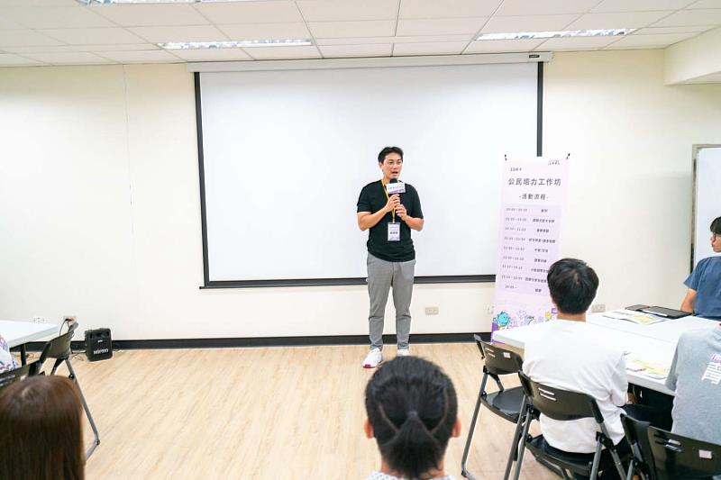 新竹市政府勞工及青年處吳達偉處長開場致詞