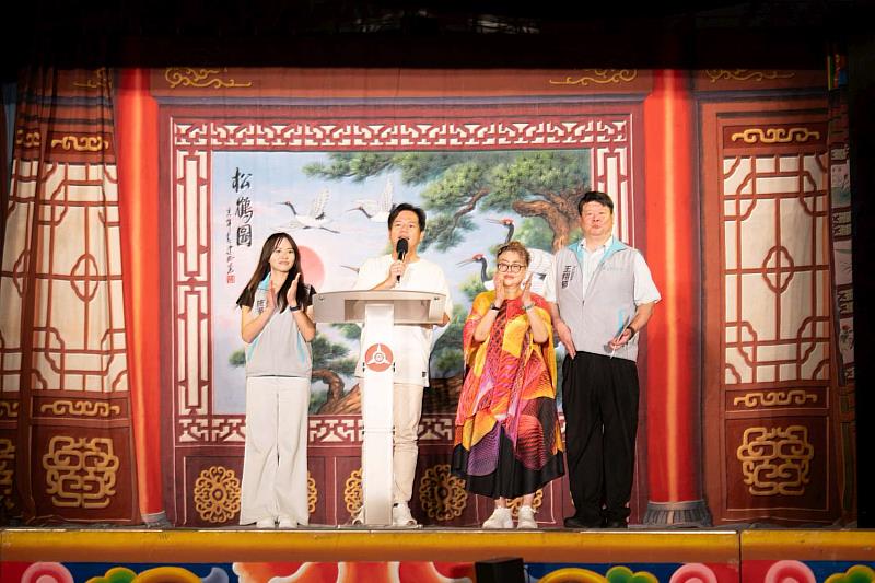 代理市長邱臣遠感謝普天宮提供場地,也邀請民眾持續參與後續的場次