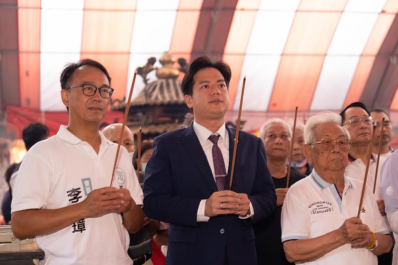 觀世音菩薩得道紀念日，邱臣遠代理市長前往開臺金山寺參香祝禱。