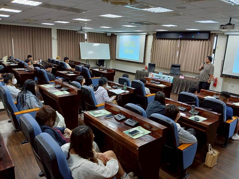 工讀不踩雷!臺東300名青年投入暑期工讀 縣府宣導勞動法規保障權益