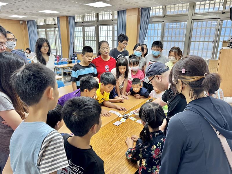 「親子同樂繪~桌住心關係」親子共學活動