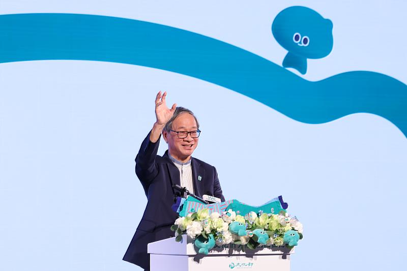 文化部長李遠在「We TAIWAN」行前記者會公布活動彩蛋,文化部提案的「島嶼之聲—廟埕前的謝神戲」獲世博大會邀請成為大會正式活動的展演項目之一。
