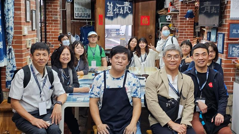 圖5:雲科大參訪藍染遊客服務中心合影