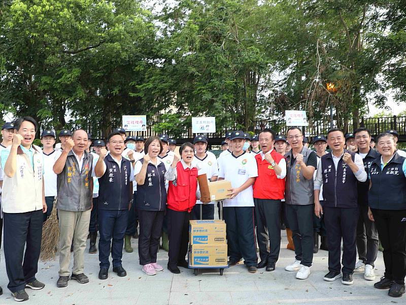 1210位替代役與警專生投入嘉義縣救災，劉世芳部長到場慰勞