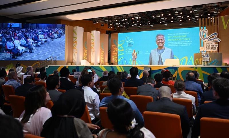 Professor Muhammad Yunus—2006 Nobel Peace Prize Laureate, Chief Advisor of the interim government of Bangladesh, and to the Foundation for Yunus Social Business Taiwan—delivered the opening address at the 15th Social Business Day.