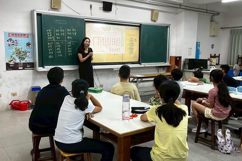 南大文資課程帶領學生深入理解南關線地區廟會辦桌習俗的文化意涵