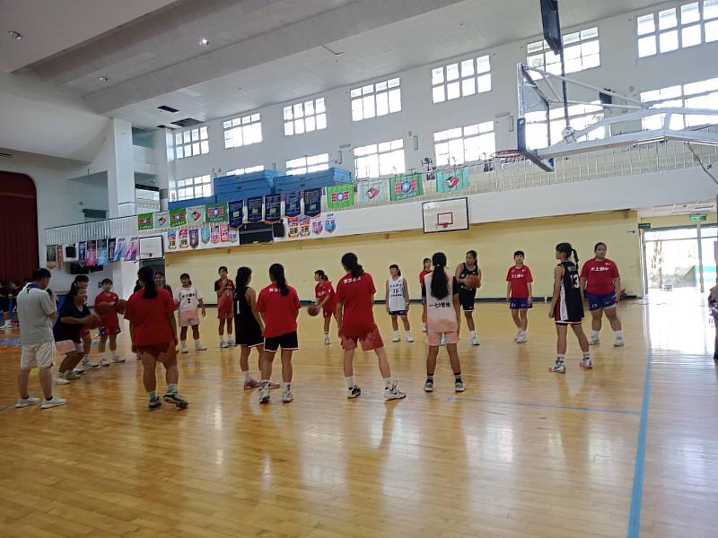 國中女子組三分球賽