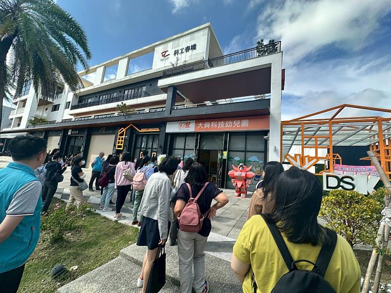 嘉縣勞青處推友善職場研習營，助事業單位打造托育友善環境-4