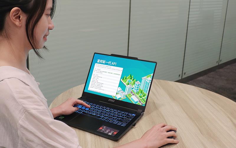 富邦證券再度攜手金融科技新創公司「Fugle富果」，推出新一代Python API，全面升級程式交易系統架構，強化即時下單與行情處理效能。