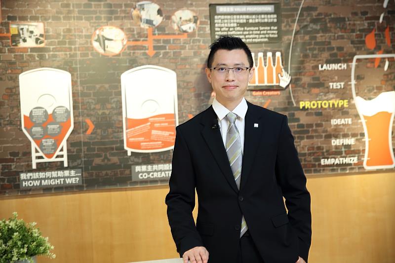信義房屋憑藉自身導入AI的實務經驗分享，認為AI發展首要要讓「人」有感，包含客戶以及同仁，圖為信義房屋AI應用數據發展部部長張玄江。