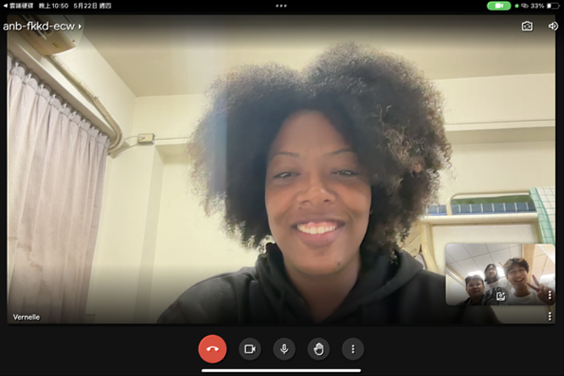 中正國際生聖路西亞籍Vernelle Kyria Alphonse-Cerry接受南大學生線上訪談