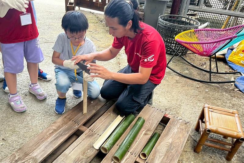 透過這場從生態認知到工藝實作的完整學習歷程,南大盼讓學童建立對傳統文化的情感連結,為文化傳承注入新的活力與希望