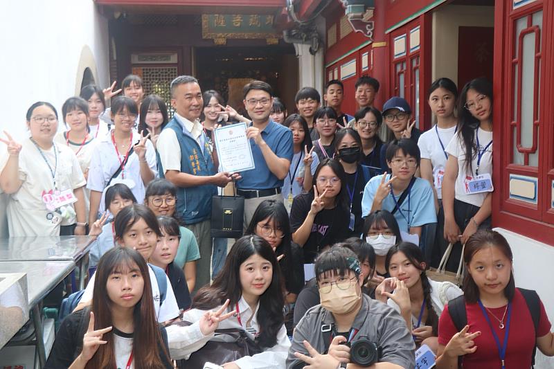 南大行政管理學系表示，希望透過走入場域的學習，幫助學生把專業知識轉化為對真實社會的理解與應用，進一步培養跨領域整合與創新治理的能力