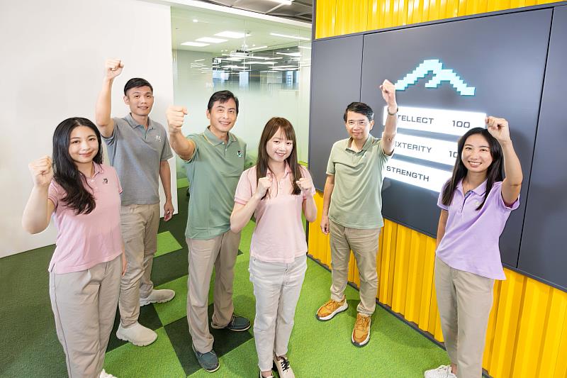 玉山銀行「全通路智能互動平台」榮獲國際知名研究調查機構IDC「亞太區智能銀行領導者」殊榮。