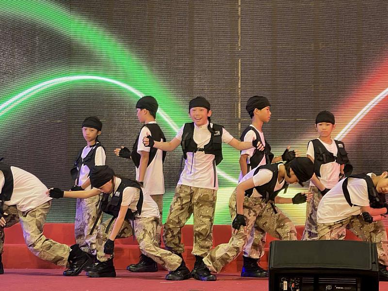 閉幕表演。