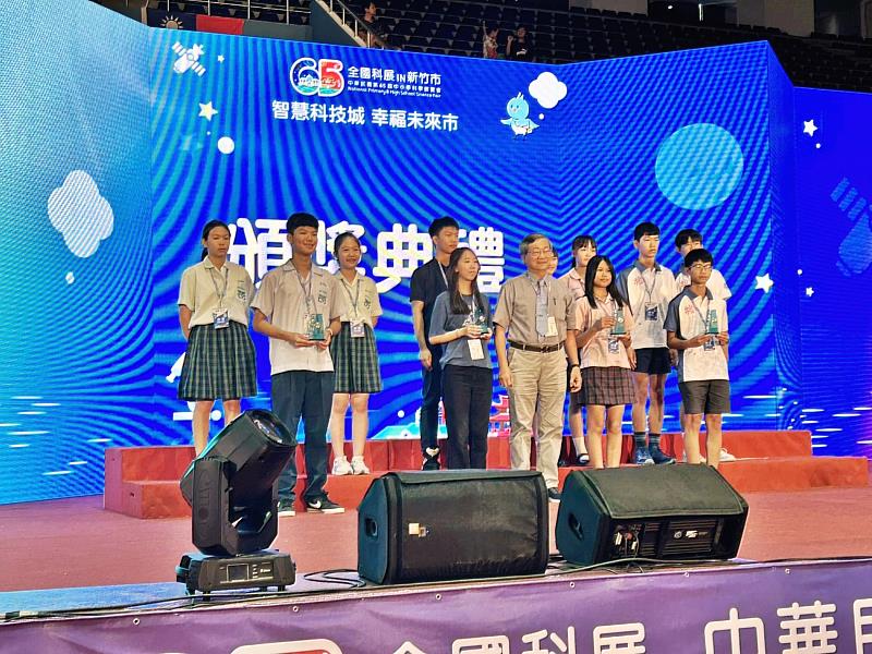 0_嘉義市全國科展奪冠 6隊全數獲獎 (3)
