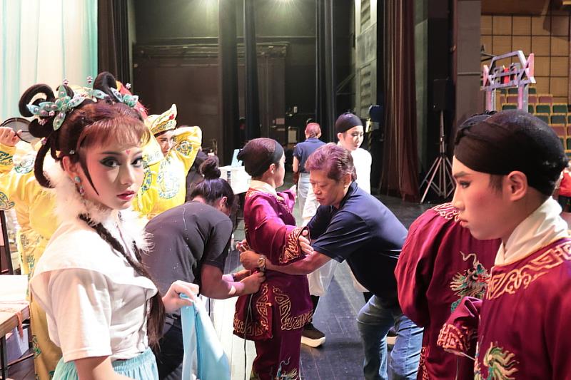 歌仔實境秀由蘭陽戲劇團培育25位新秀共同演出