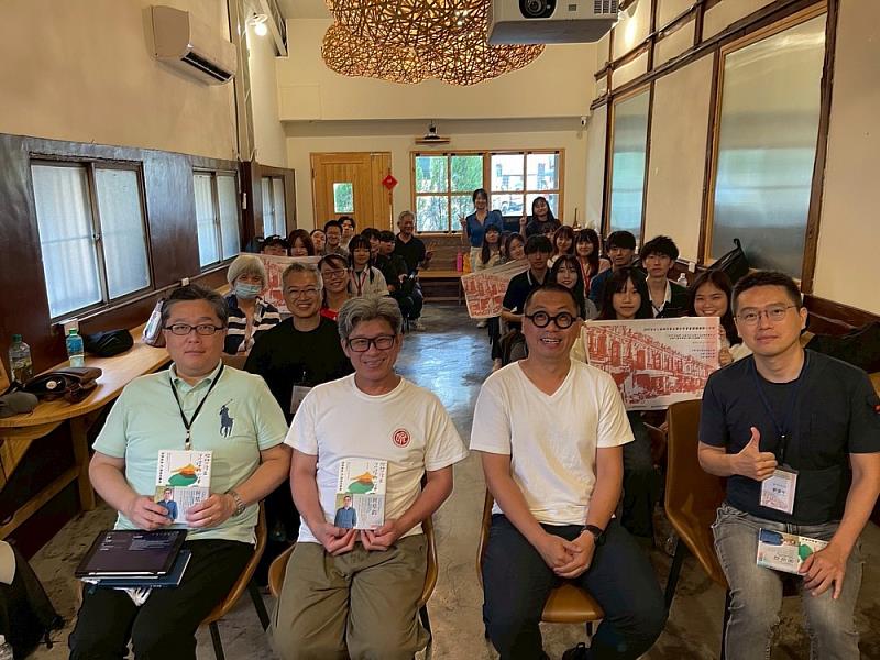 小鎮文創股份有限公司何培鈞先生(前排左2_專題演講地方創生亞洲經驗