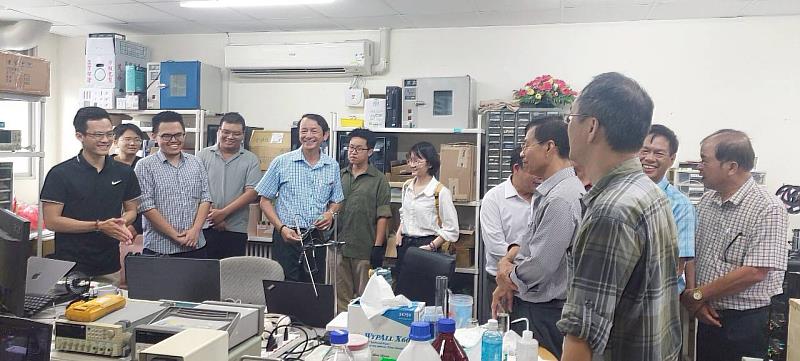 越南醫療團參訪生醫工程研究所實驗室