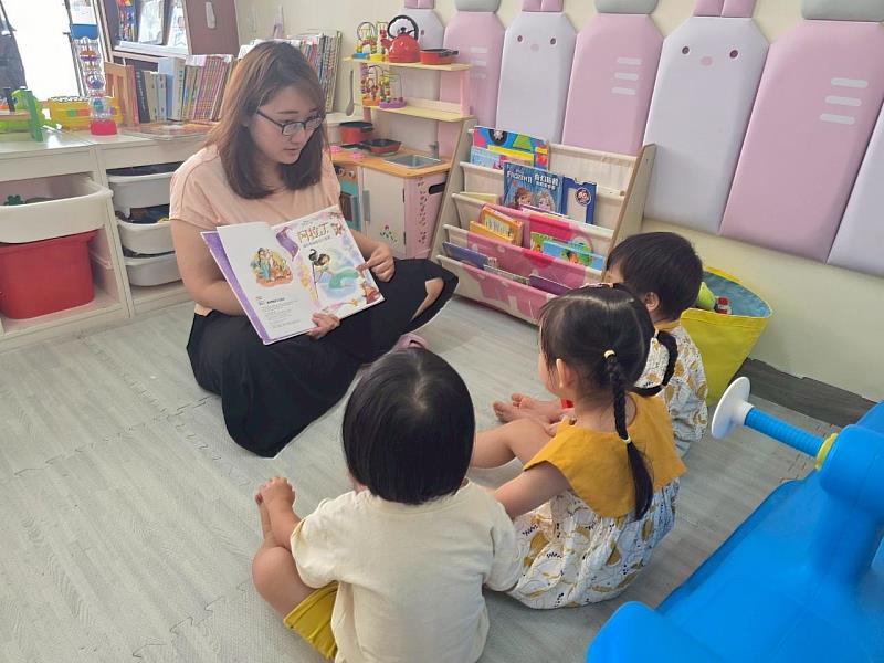 選擇居家托育人員有撇步，確保幼兒獲得安全、專業的照顧環境。