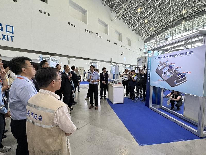 嘉義市區公車全面電動化 2025台灣氫能與電動大客車淨零移動論壇獲表揚