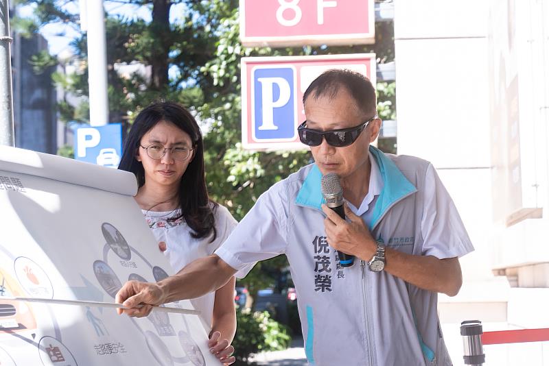 交通處長倪茂榮簡報說明