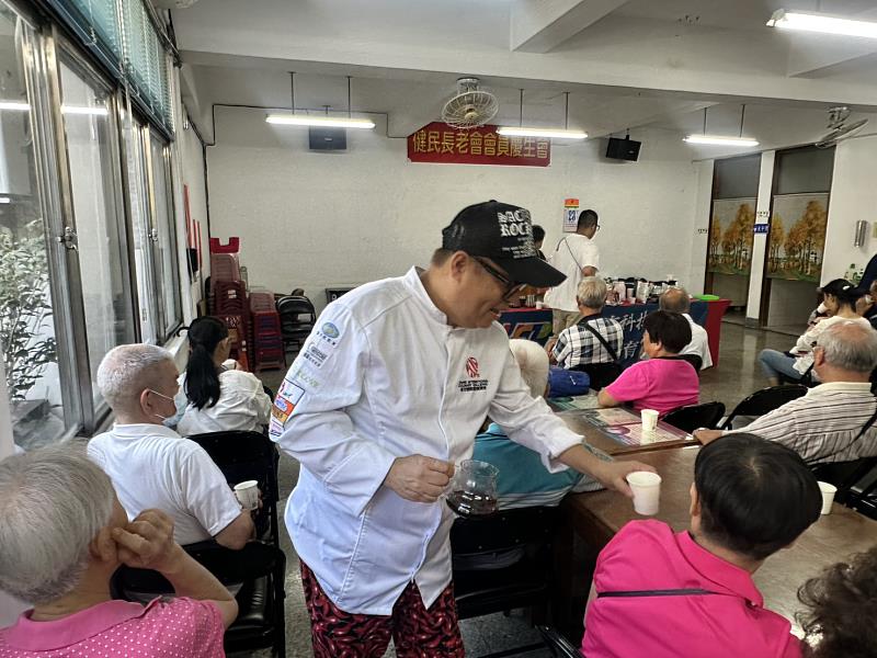 新北市樹林健民協會攜手城市科大辦慶生會