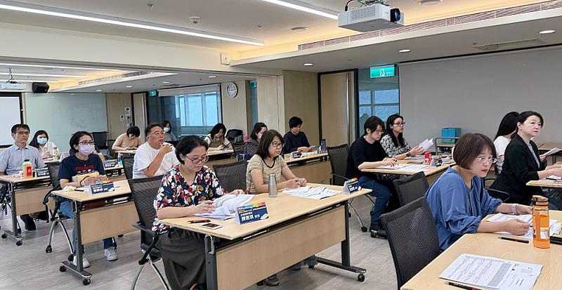為深化師長職涯輔導知能，學生事務處職涯發展組響應「114年教育部青年發展署大專校院推動職涯輔導補助計畫」。