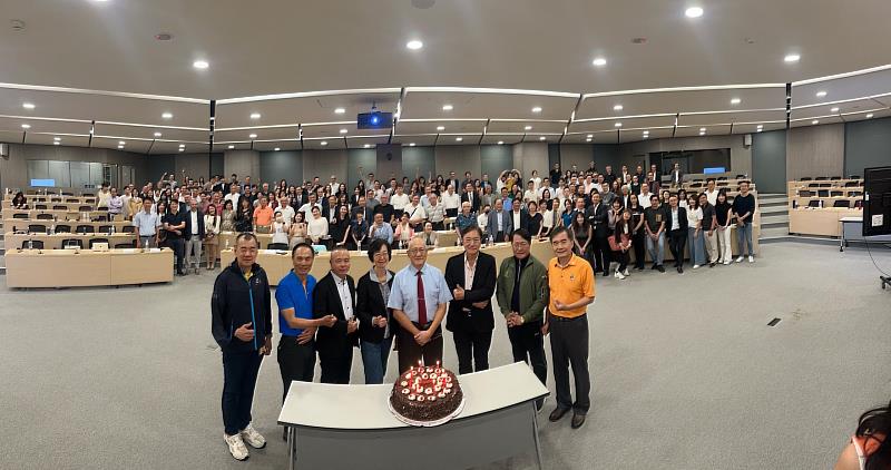 2025年7月15日讀書會 歡慶司徒達賢教授生日