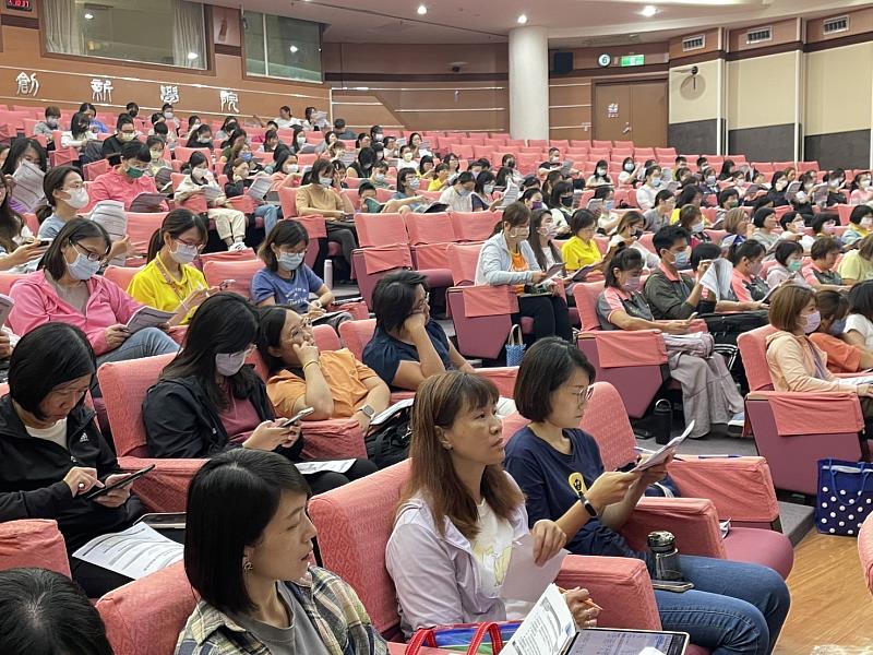 嘉義縣衛生局辦理在宅急症照護說明會 針對新規定進行說明