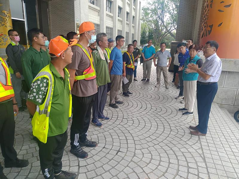高雄市環保局再度支援嘉義縣，校園災後清理加速進行中-4