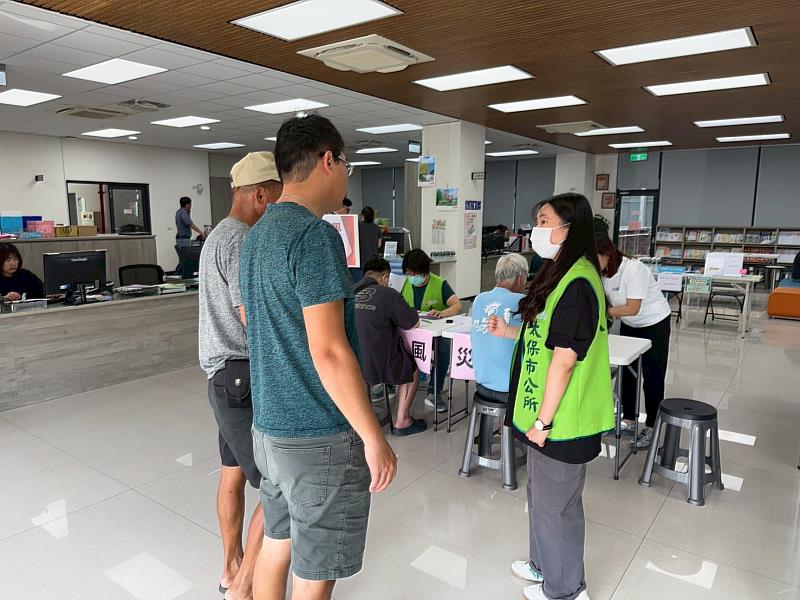 嘉義青年挺身支援,20位暑期工讀生投入災後補助工作