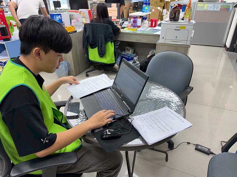 嘉義青年挺身支援，20位暑期工讀生投入災後補助工作