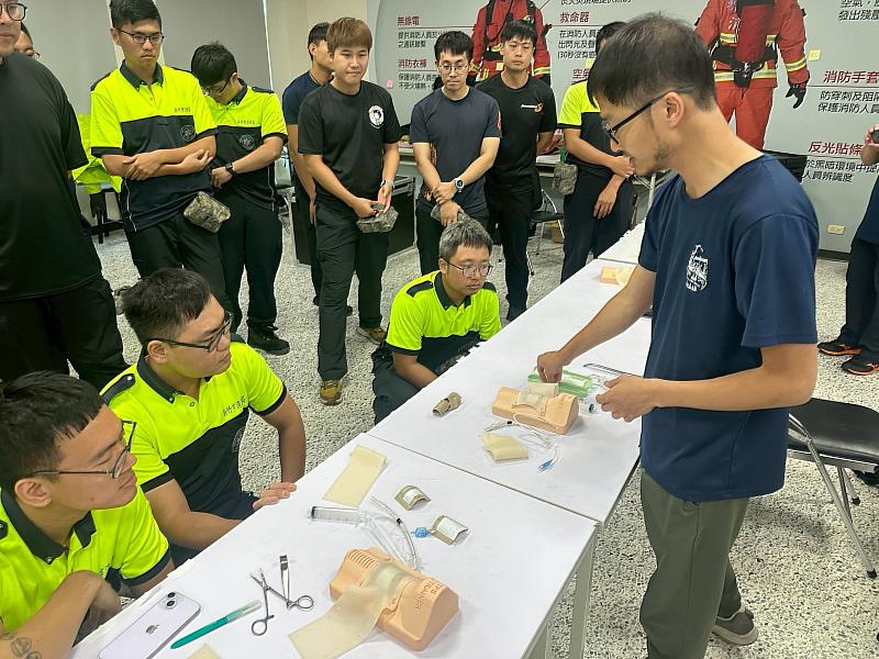 馬偕醫院許醫師教學外科呼吸道訓練
