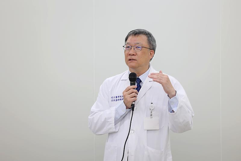 沈延盛院長強調成大醫技系在培育病毒相關專業人才方面的使命與重要性