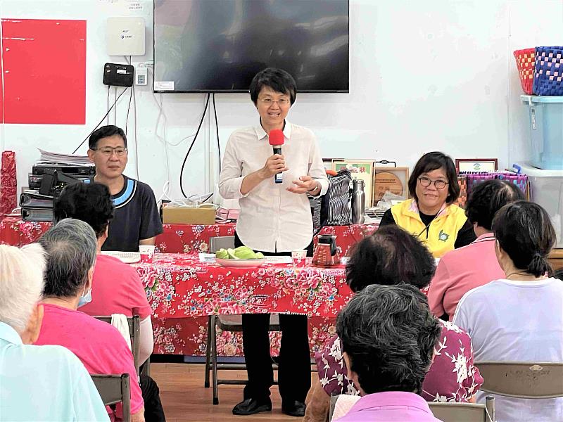 圖1古主委回到客庄聆聽鄉親需求