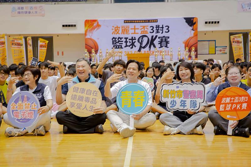 現場大合影。