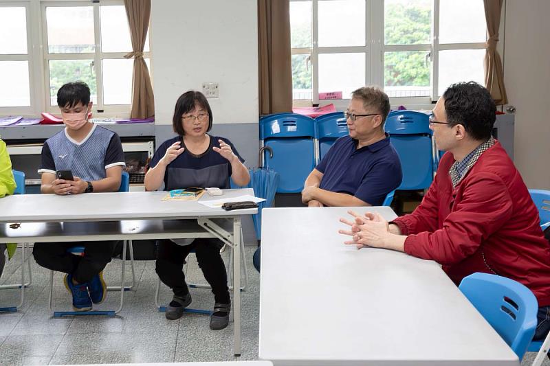 國北教大教授楊凱翔與內湖國小潛力教師們陪伴心得分享