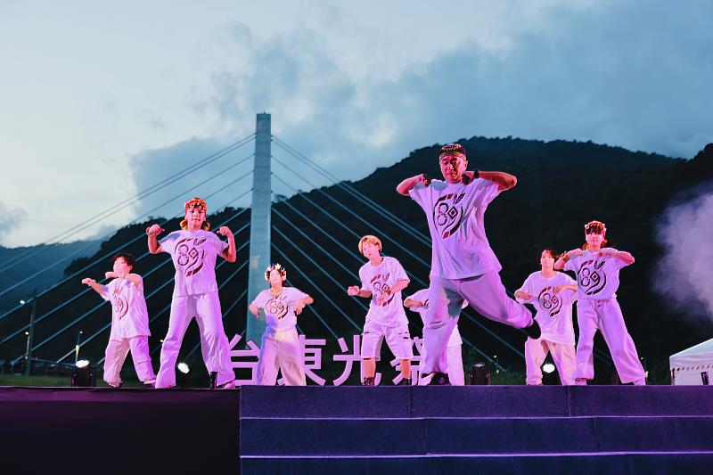首次夏季舉辦 成功轉型為知本專屬的藝術盛會 2025台東光祭精彩落幕!相約明年更上一層樓的展演