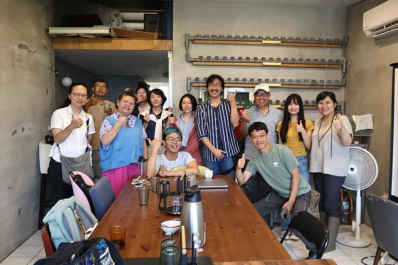 新北藝箱計畫今年推出的「藝箱交流站」將於7月31日、8月7日、8月14日登場，藝術家、文史工作者將輪番分享他們對北海岸的生活觀察與文化想像